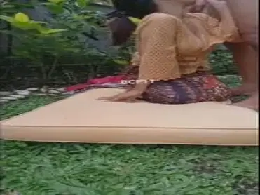 Gadis Batik Pasrah Digenjot Di Belakang Rumah